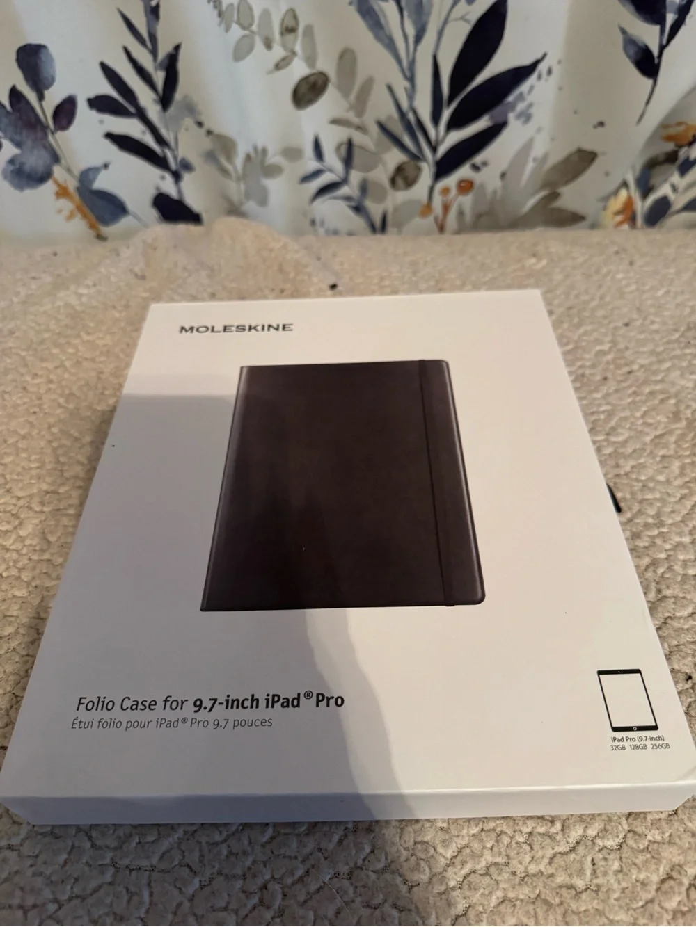 I pad pro 9.7-inch Tablet Folio Case - Gray Moleskine NEW
